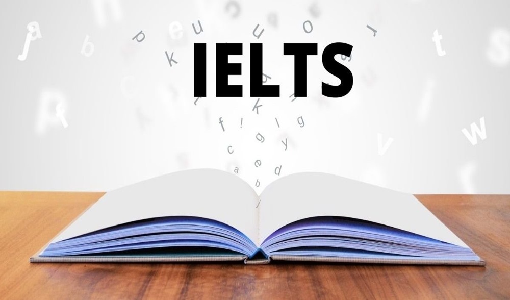 Nhiều người băn khoăn không biết nên luyện thi IELTS tại nhà hay tại trung tâm