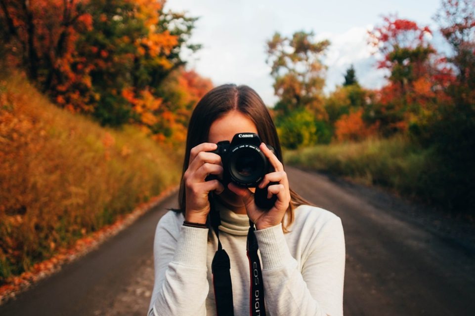 Tài liệu luyện thi IELTS Speaking Part 1 - Topic: Taking Photos