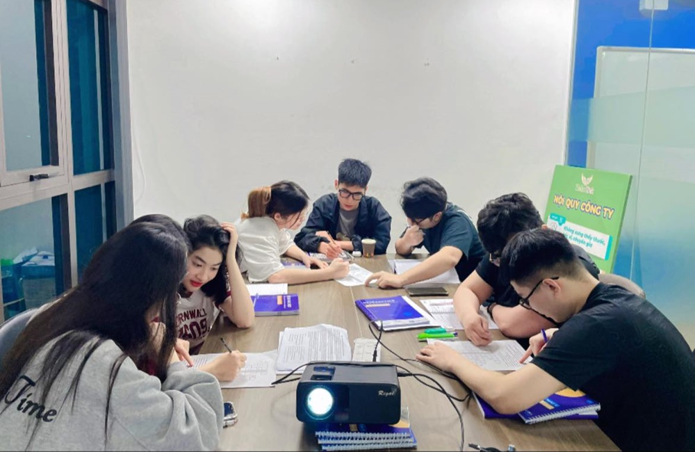 Người làm bài thi có thể gặp dạng đề Matching Features